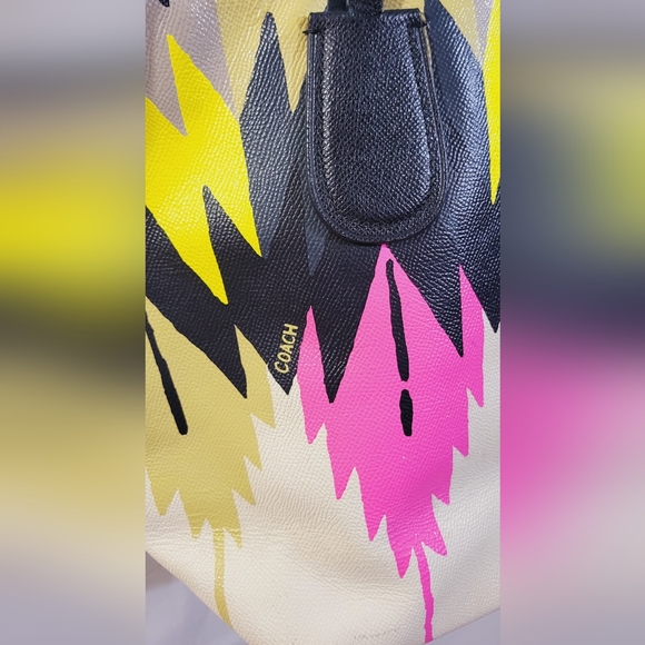 💖RARE💖 Authentic Coach Geometric Aztec Print City Tote Bag - Picture 3 of 13